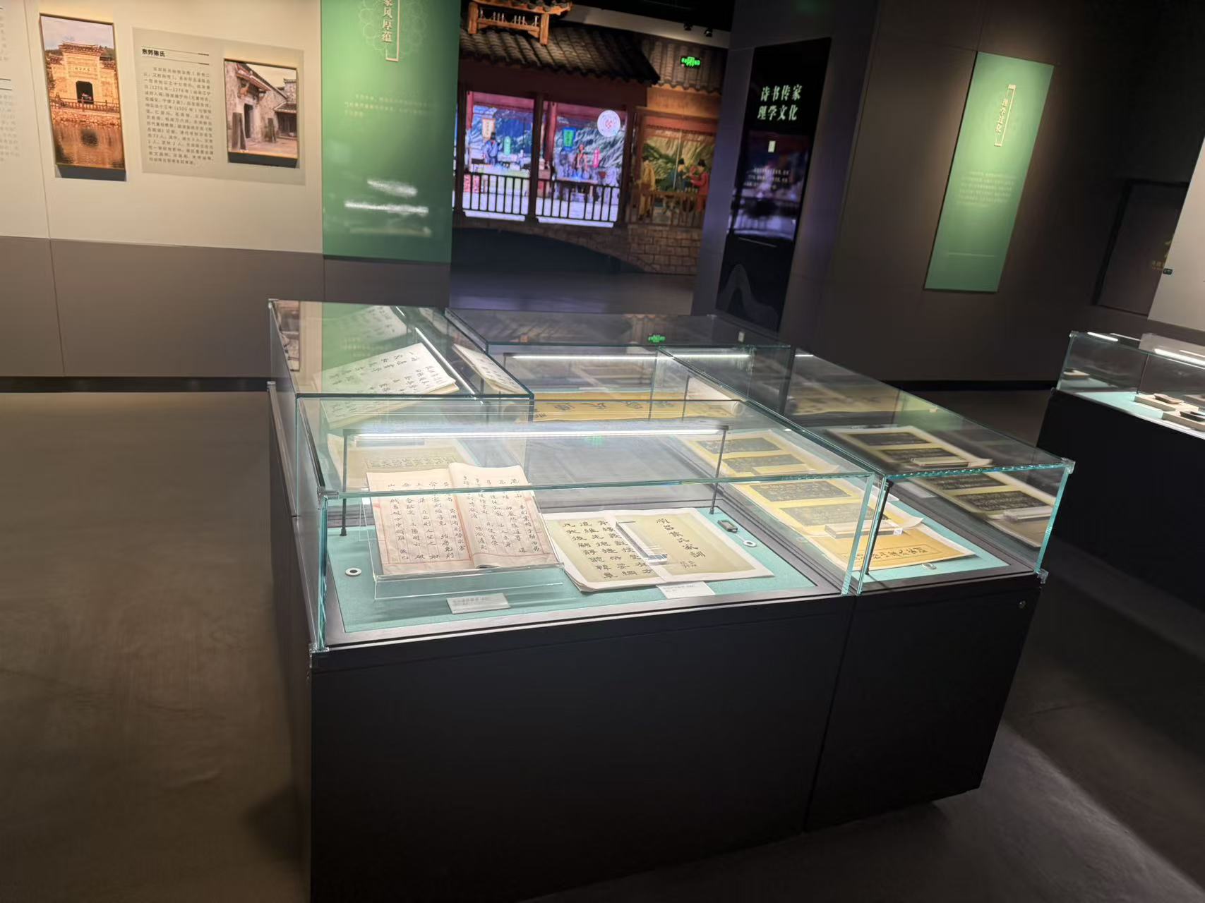 Counter Display Cases