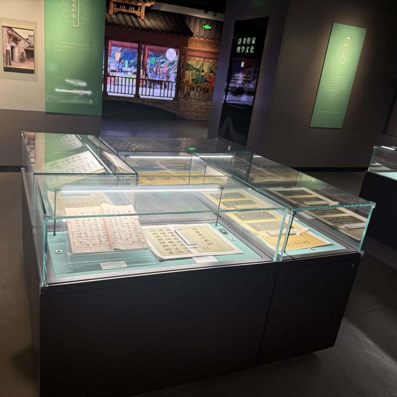 Counter Display Cases